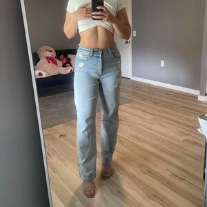 Windsor Straight Leg Jeans Light Wash